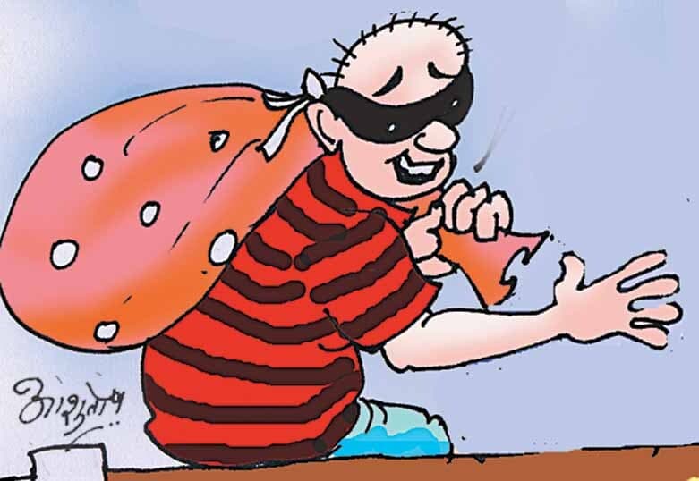 अलग-अलग दो जगहों से बाइक की चोरी