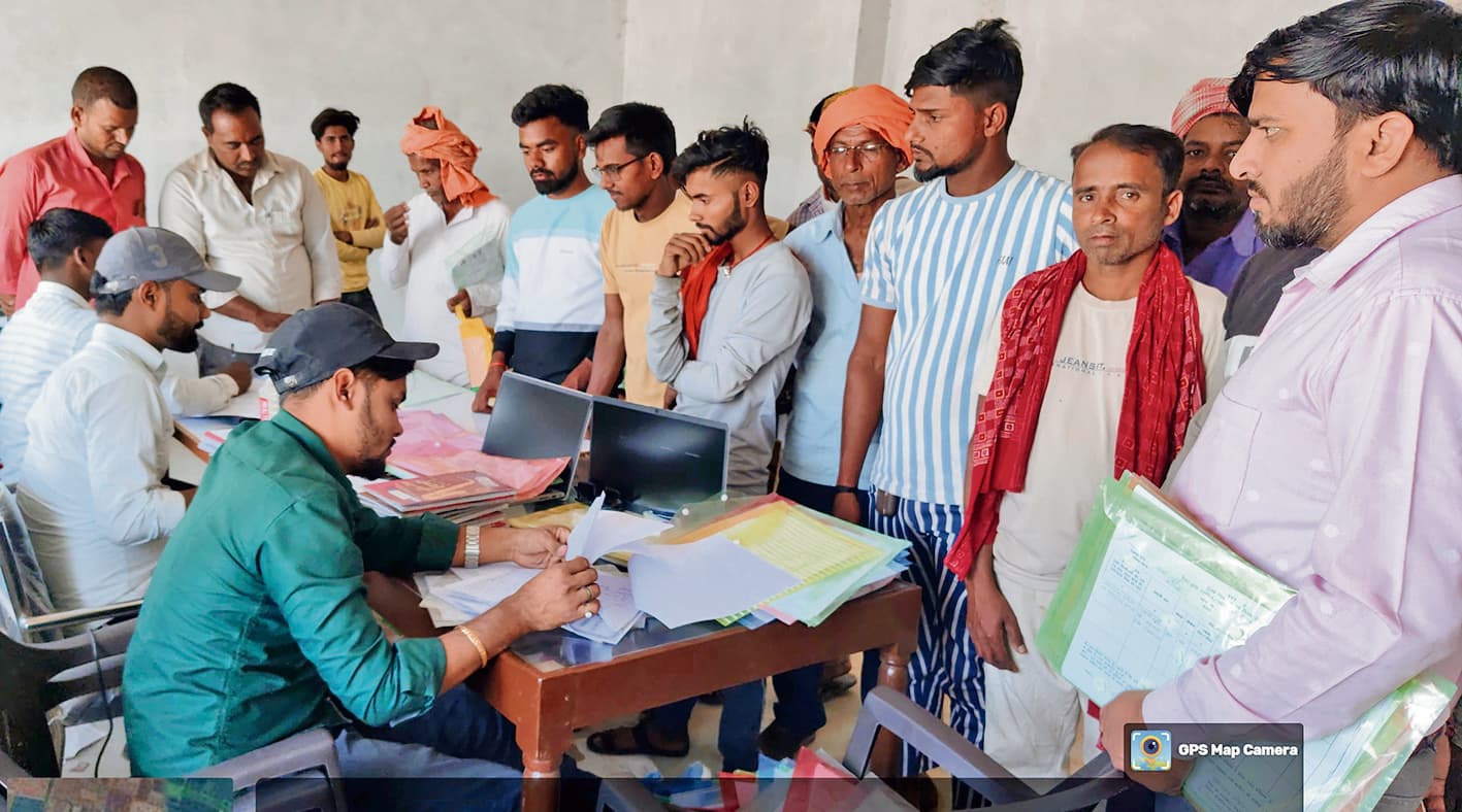 Gopalganj News  : सर्वे के बाद सरकारी जमीन पर अवैध कब्जा करने वालों से जमीन वापस लेगी सरकार