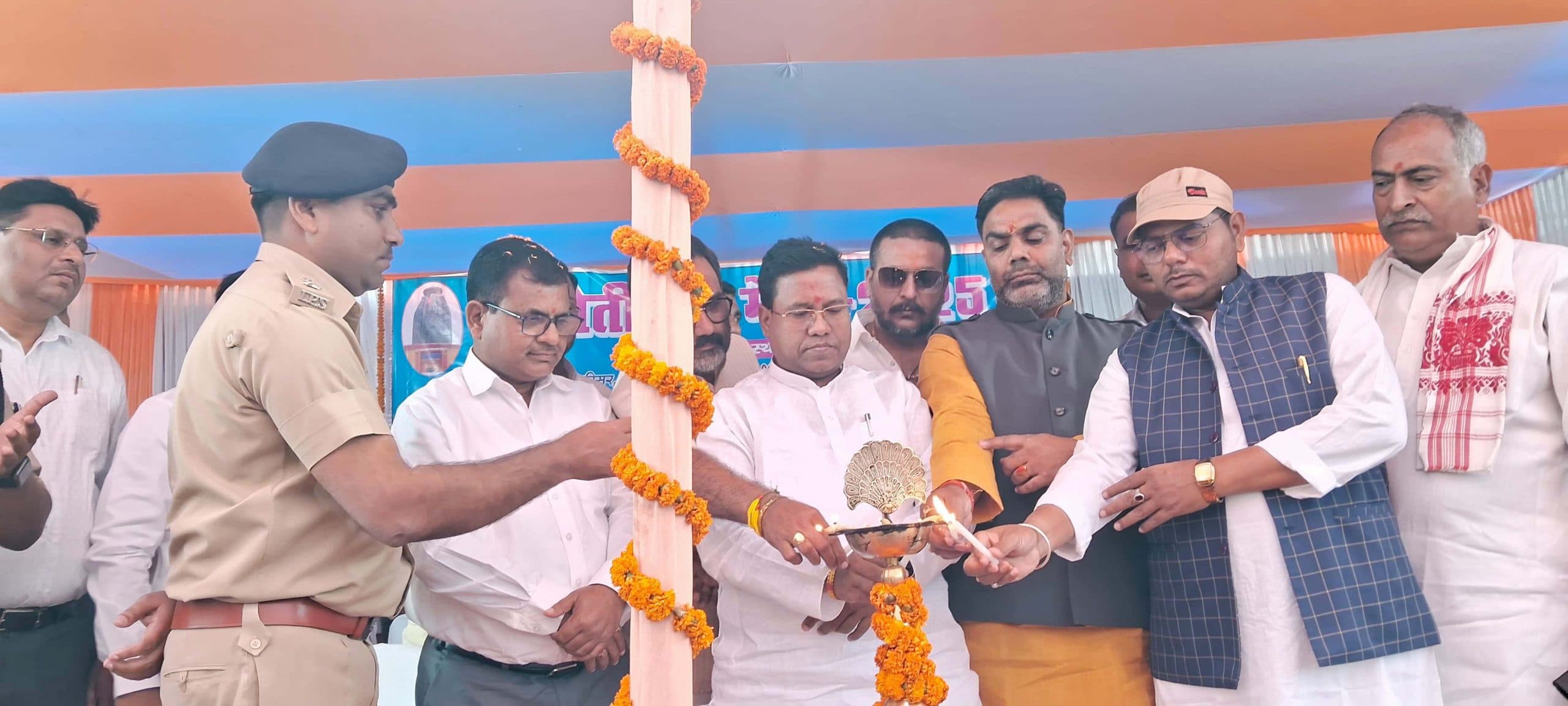 Aurangabad News : अपने आप में अतुलनीय है महापर्व छठ : प्रभारी मंत्री