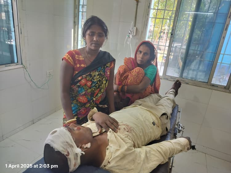 सड़क दुर्घटना में युवक जख्मी