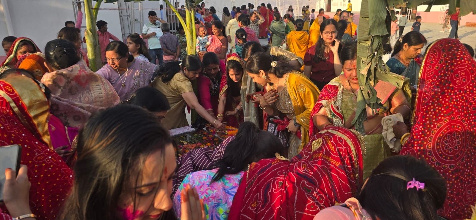 sitamarhi news:  ईसर दास जी घरावें टिकी सोने की