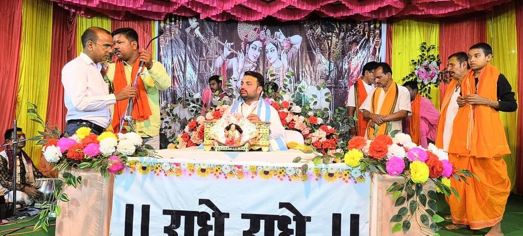 चिहारो पहाड़ पीठ में होती है दिव्य शक्ति की अनुभूति: पवन जी महाराज