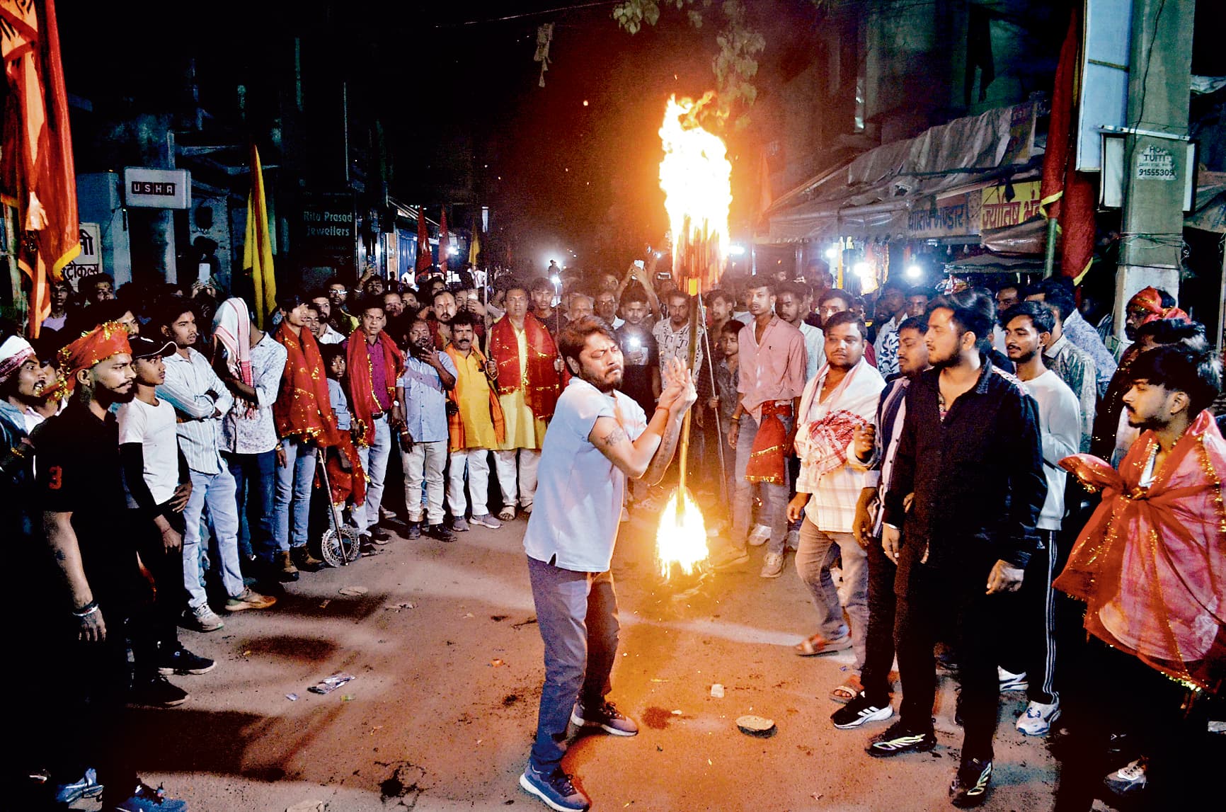 Ranchi News : अंतिम मंगलवारी जुलूस में रामभक्तों ने किया कला का प्रदर्शन