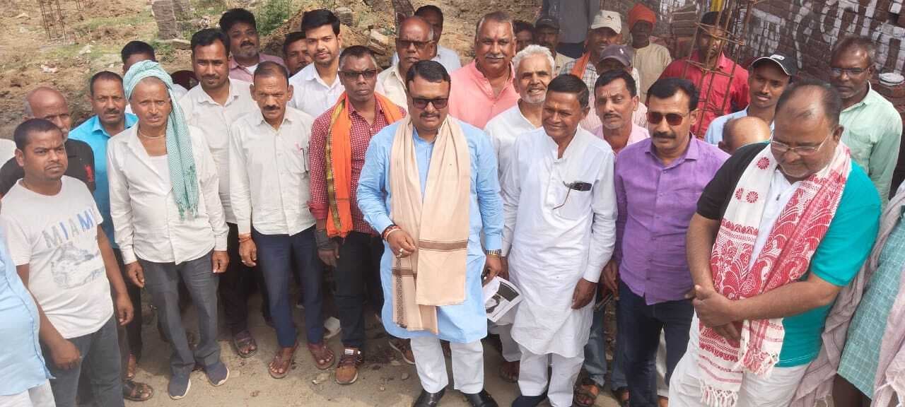 मंदिर निर्माण के लिए कोष संग्रह पर जोर