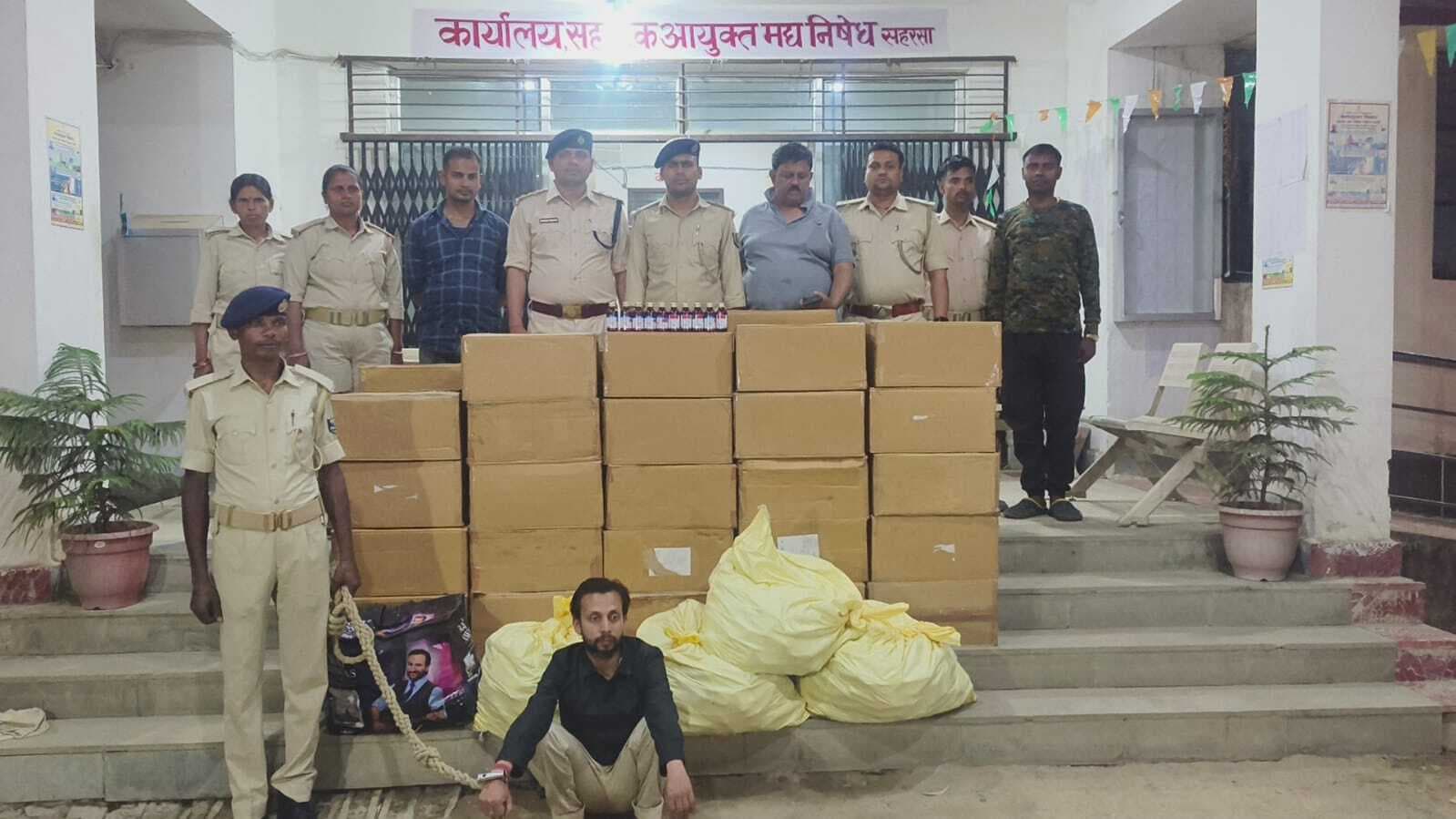 689.5 लीटर कोडिनयुक्त कफ सिरप के साथ तस्कर गिरफ्तार