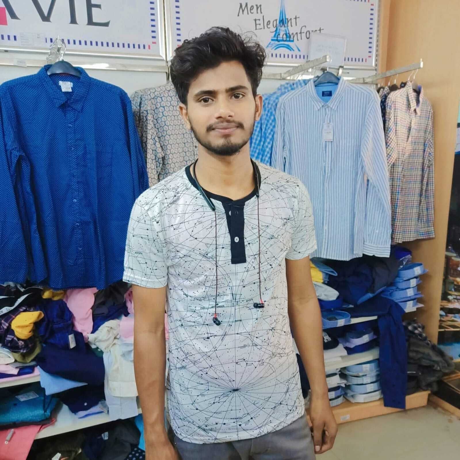 छात्र ने की आत्महत्या, फंदे से लटका मिला शव