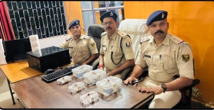 मटिया पाड़ो के चोरी मामले में सामान के साथ चोर गिरफ्तार