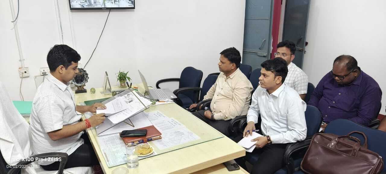 Kaimur New : डीएम को तरैथा के नौ वार्ड सदस्यों ने मुखिया के विरुद्ध दिया आवेदन