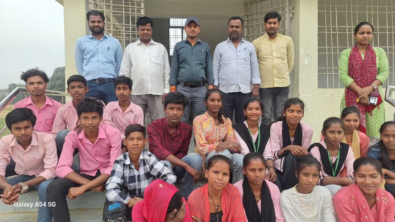 Education news from Samastipur:परीक्षा परिणाम पाकर खिल उठे बच्चों के चेहरे