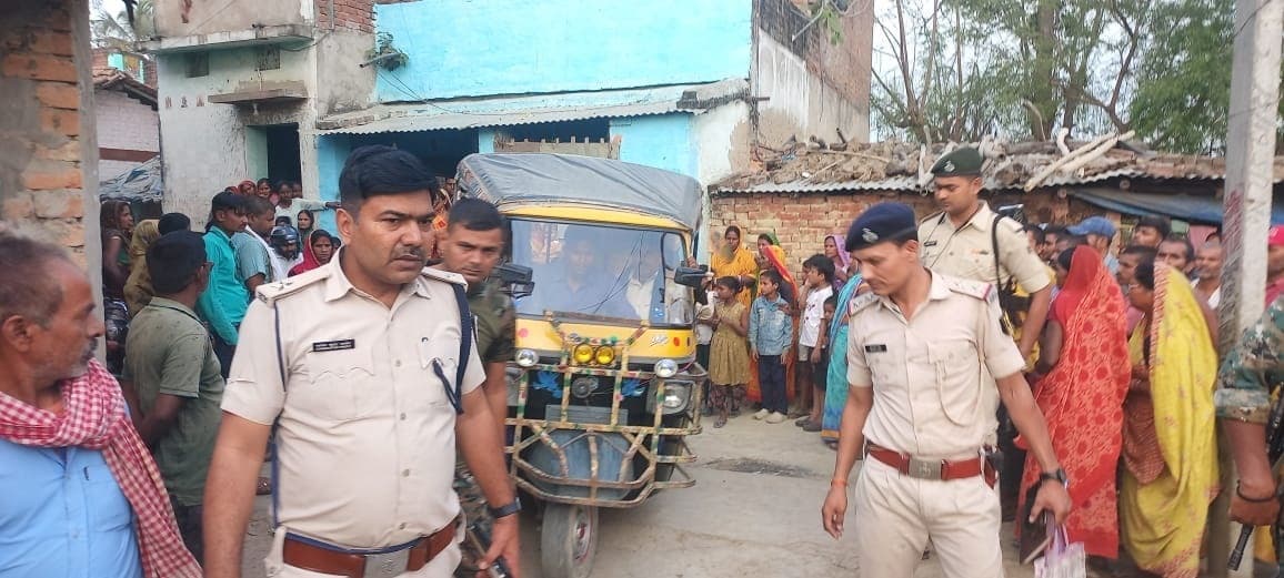 sitamarhi news: दहेज को लेकर विवाहिता की गला दबाकर हत्या