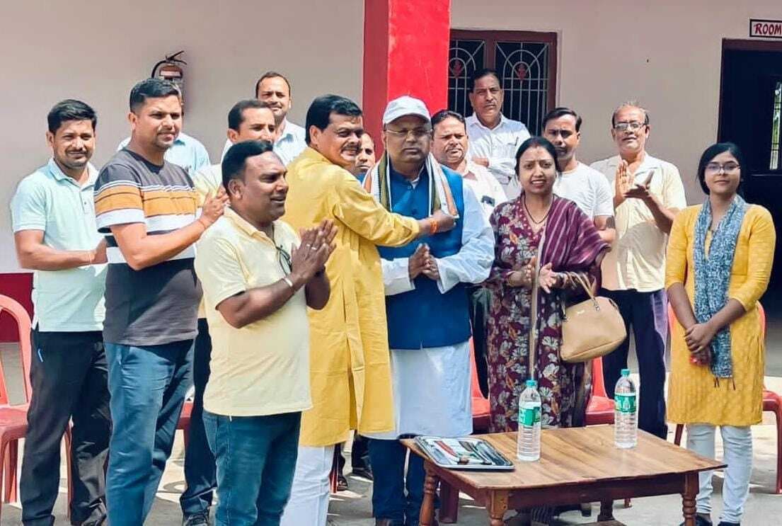 चैंबर ऑफ कॉमर्स के अध्यक्ष पहुंचे करौं