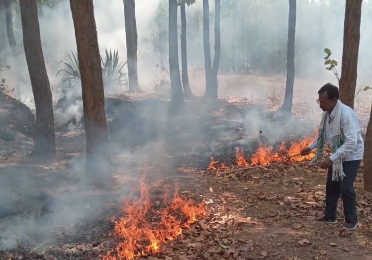 Bokaro News : जिले में अगलगी की घटनाएं बढ़ीं, रहें सावधान