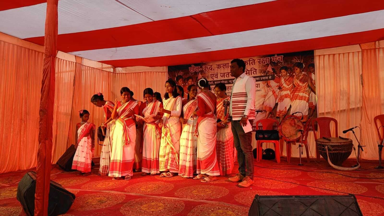 ranchi news : झारखंड यूनिवर्सिटी ऑफ टेक्नोलॉजी और बिरला मैदान में सरहुल महोत्सव मनाया गया