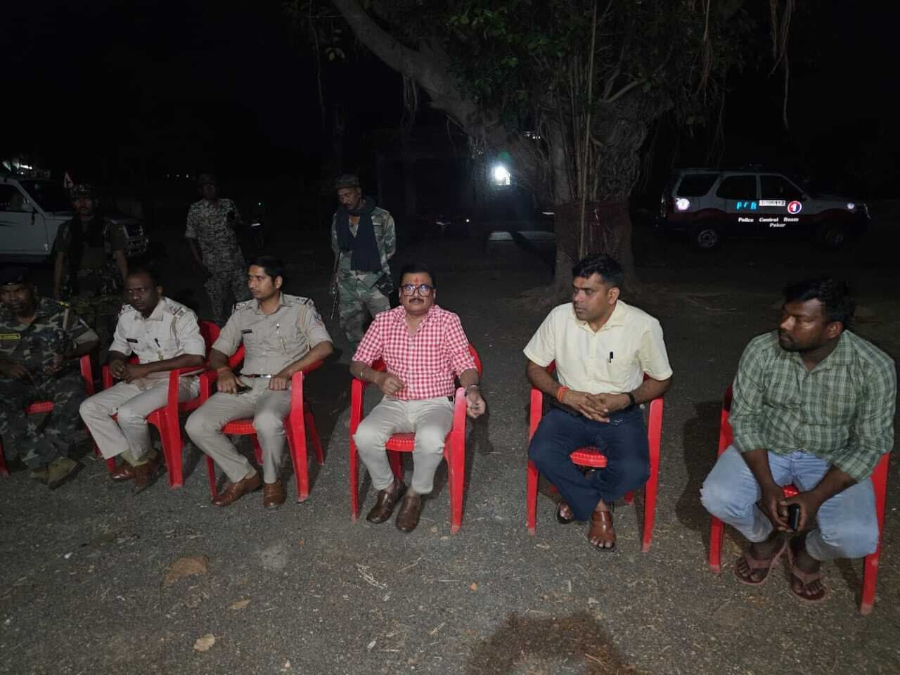 बच्चा चोरी की अफवाहों के प्रति ग्रामीणों को किया जागरूक