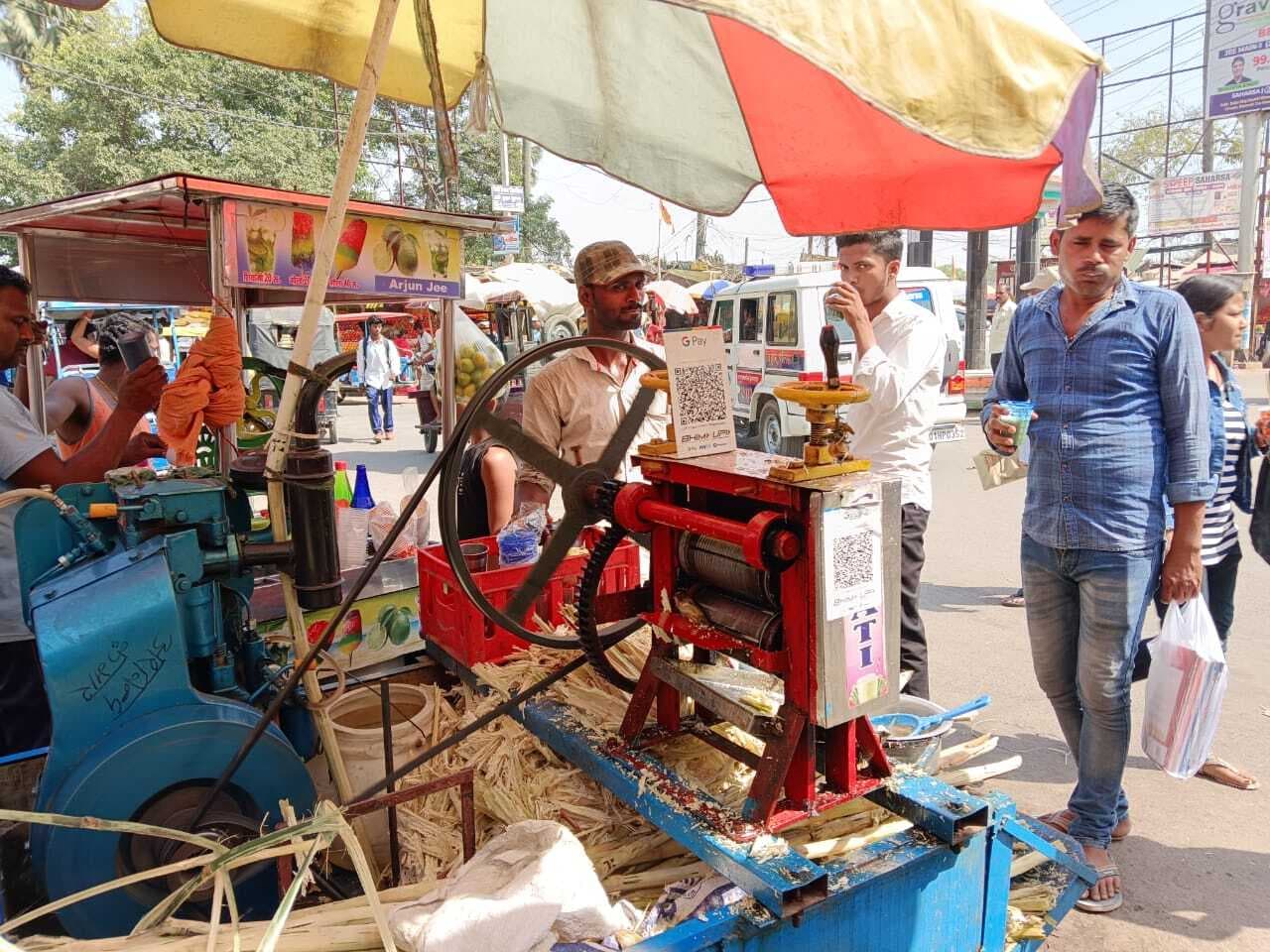 अप्रैल महीने में हो रही जून की गर्मी का एहसास