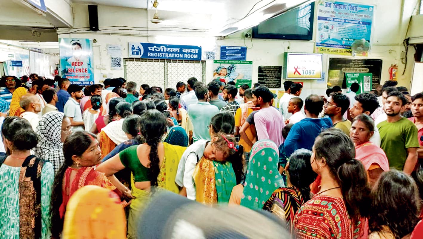 jehanabad News : अरवल सदर अस्पताल में दवा का एक काउंटर रहने से परेशानी