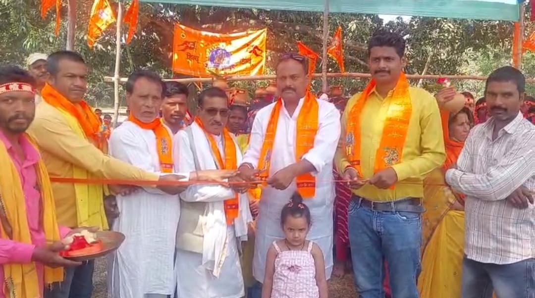 501 कन्याओं ने निकाली कलश शोभायात्रा