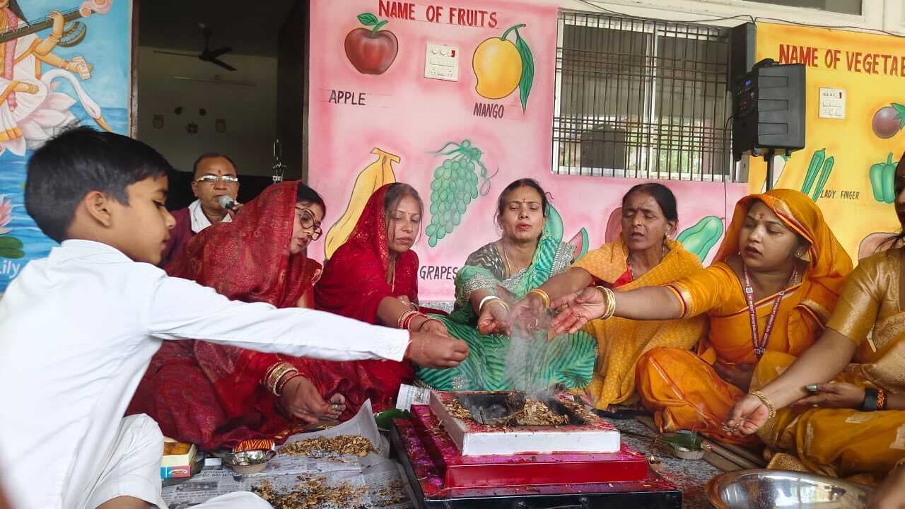 पूजन के साथ विद्यालय में नये सत्र की शुरुआत