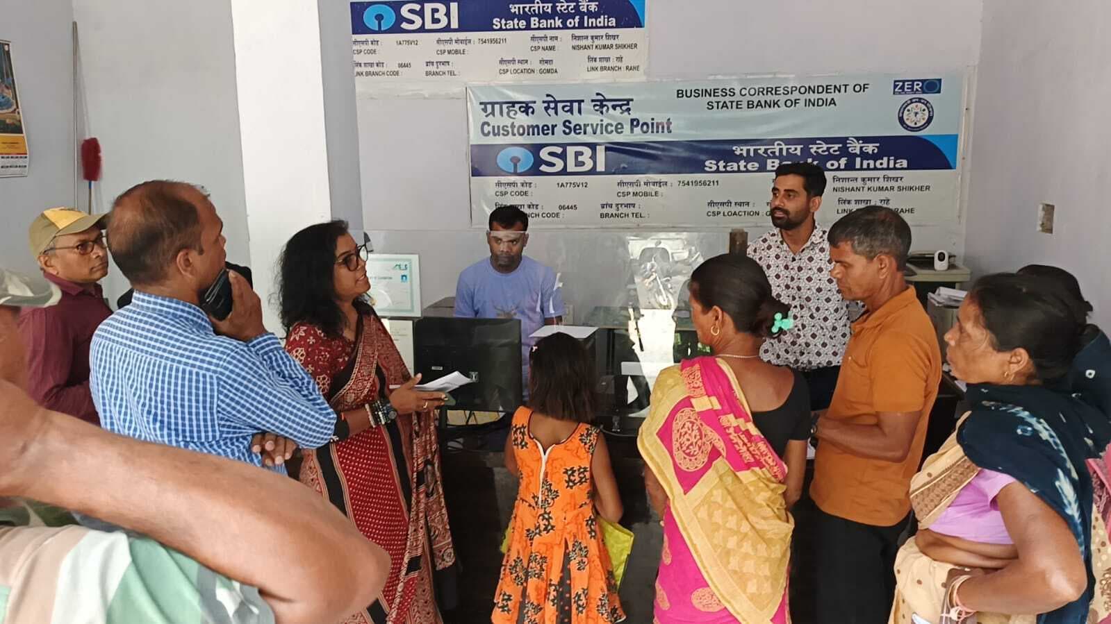 पीएम किसान सम्मान निधि योजना के नाम पर किसानों से ठगी