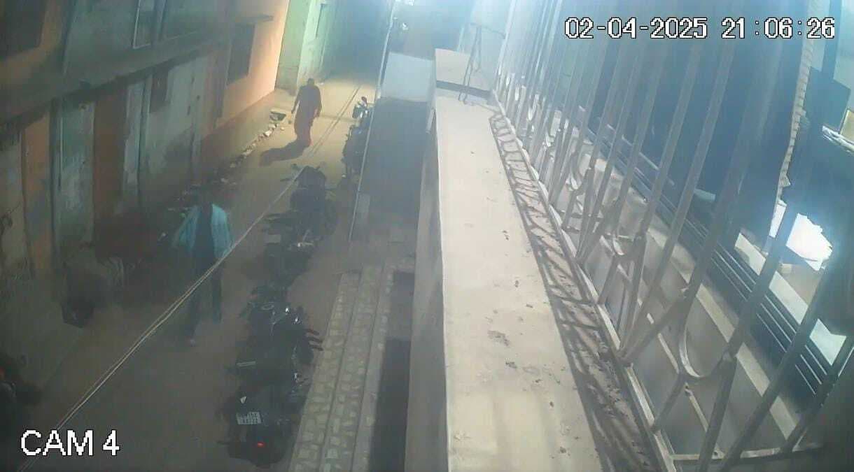 Crime news : दिनदहाड़े शहर से बाइक की चोरी, डिक्की में रखे थे कई महत्वपूर्ण दस्तावेज व चेक