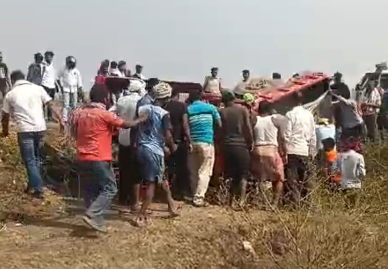 ट्रैक्टर व बाइक की टक्कर में बाइक सवार की मौत