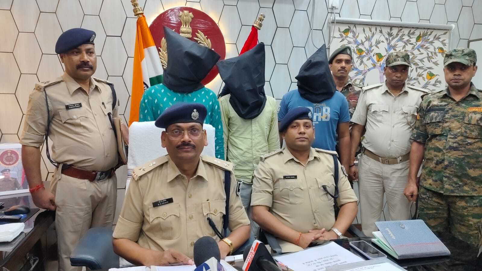 पुलिस ने कार लूट मामले का किया खुलासा, तीन अपराधी गिरफ्तार