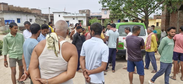 Aurangabad News ; ट्रैक्टर की चपेट के आने से युवक की मौत