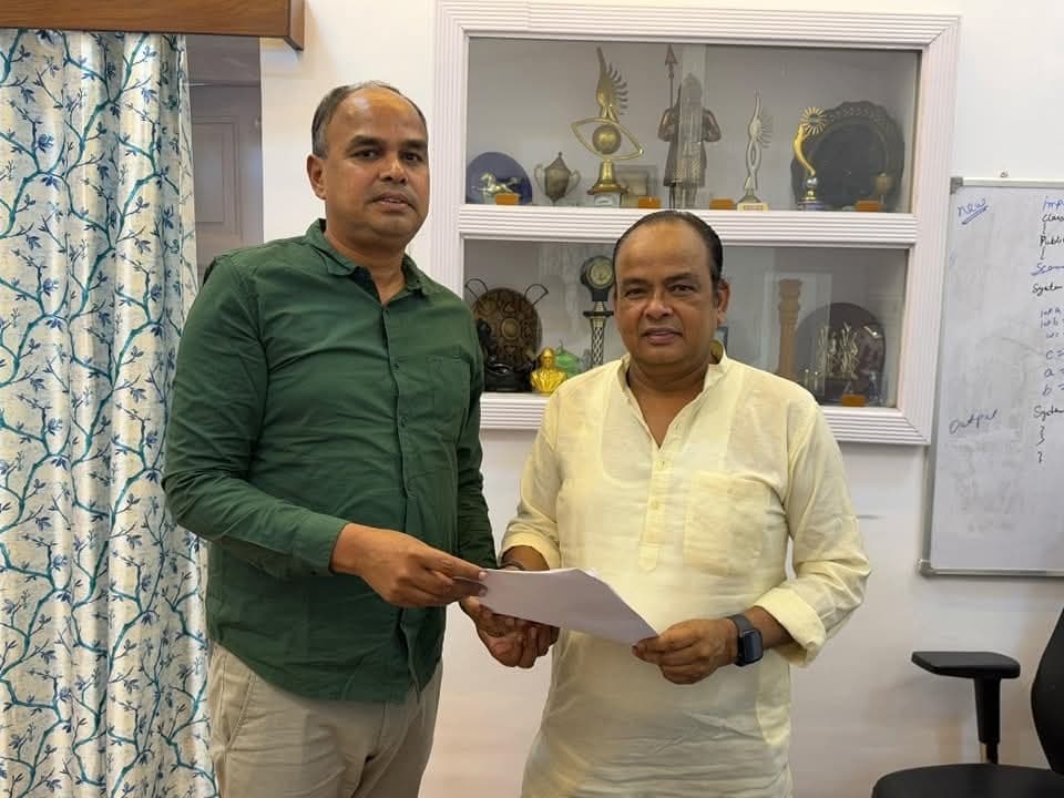 Giridih News :स्वास्थ्य मंत्री से मिले बगोदर के पूर्व विधायक, बतायीं क्षेत्र की समस्याएं