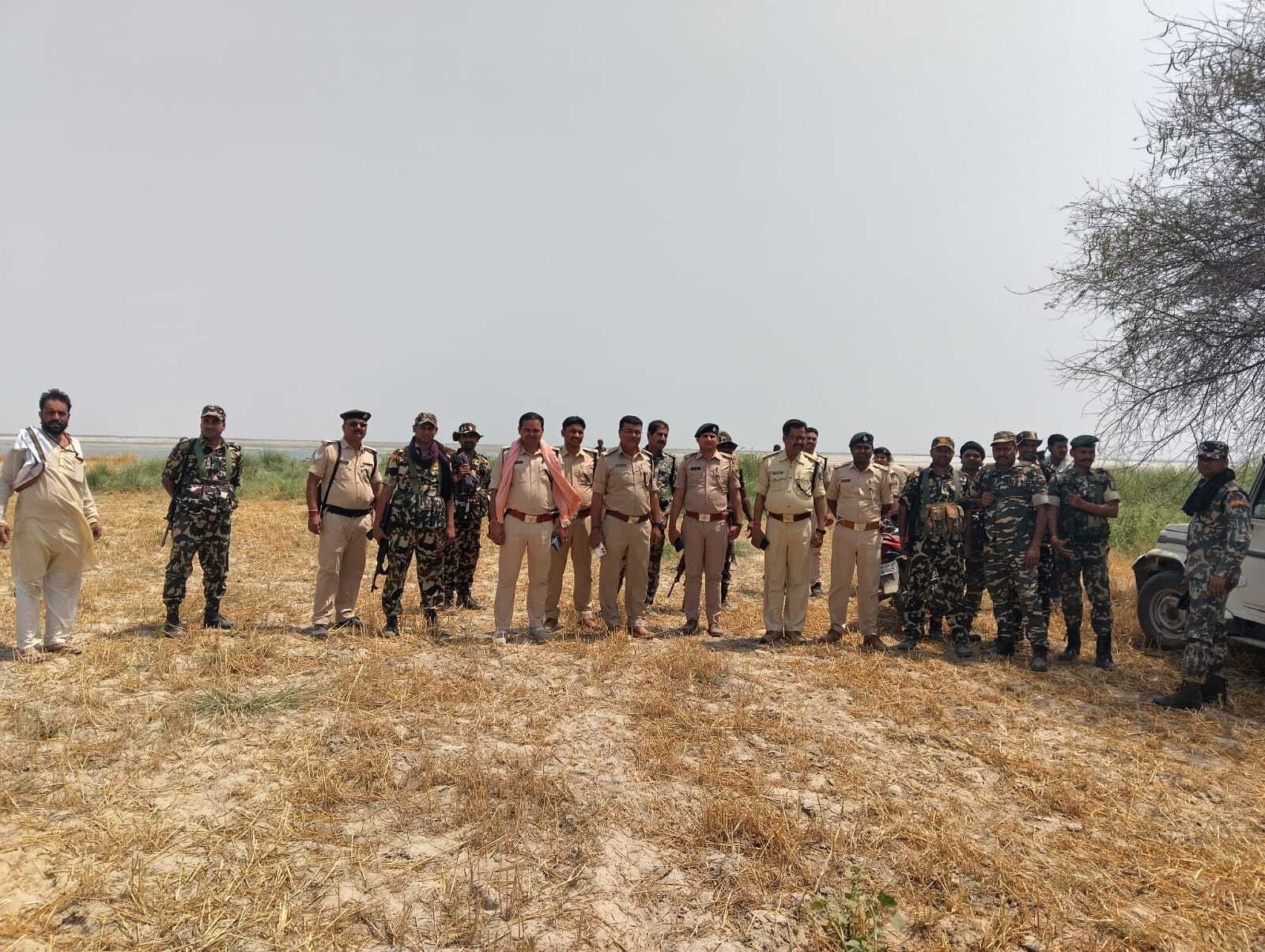 Bhagalpur news गंगा दियारा में पुलिस ने चलाया कॉबिंग ऑपरेशन