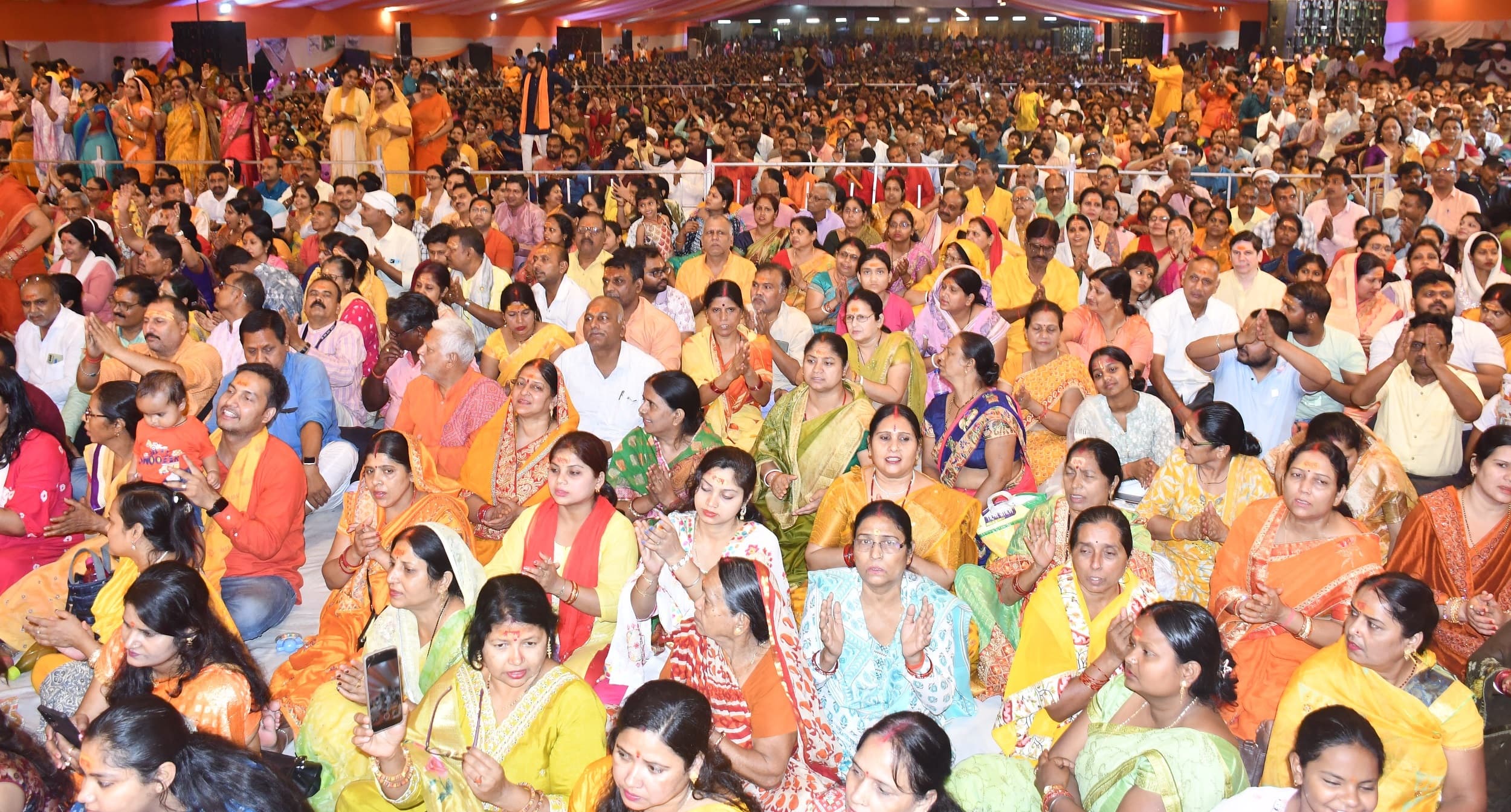 Bokaro News : घर में बैठे भगवान को पहले खुश कीजिए, परमात्मा स्वयं खुश हो जायेंगे : राजन जी महाराज