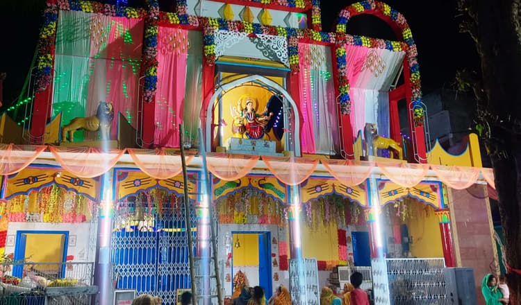Bhagalpur news मां दुर्गा मंदिरों में कल प्रतिमा दर्शन को उमड़ेगी भीड़