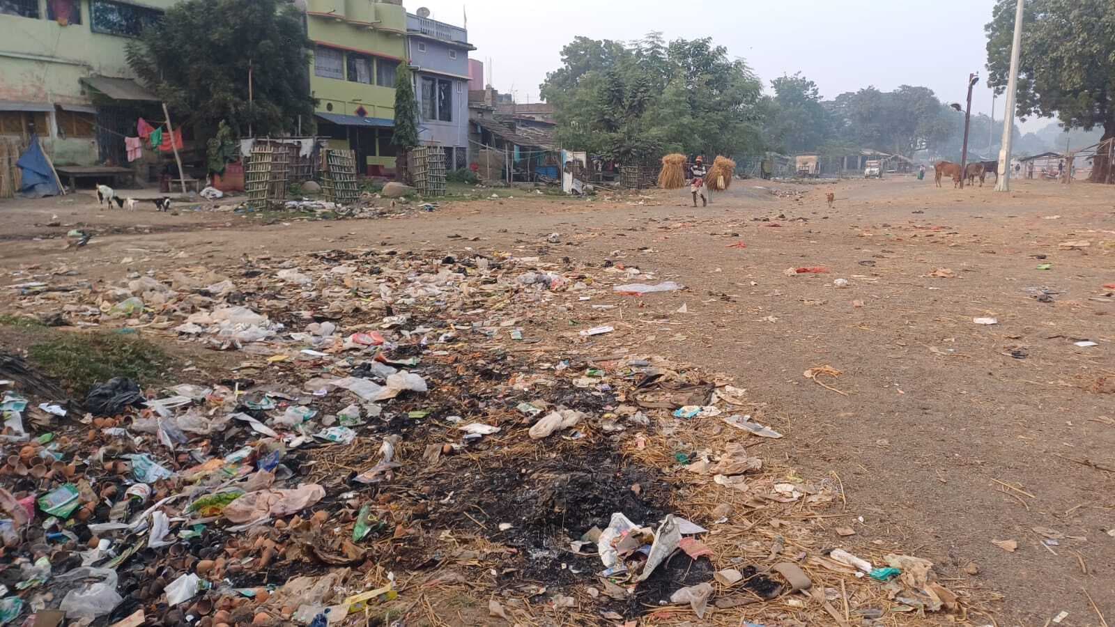 लाखों का राजस्व देनेवाला हिरणपुर का साप्ताहिक हाट बदहाल