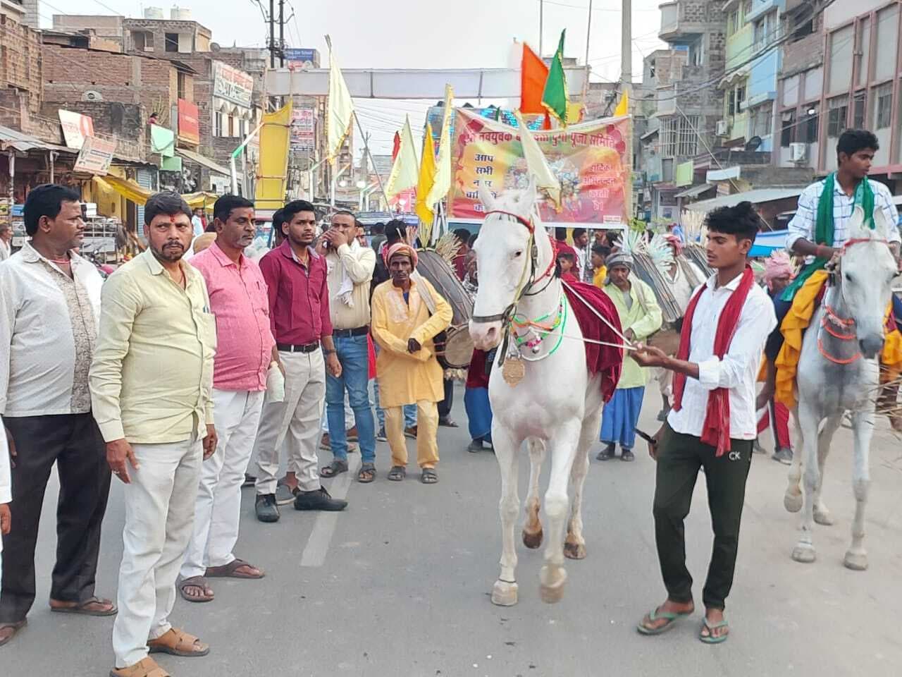 ढोल, ढाक, करताल व शंख ध्वनि के साथ निकली बेल भरनी यात्रा