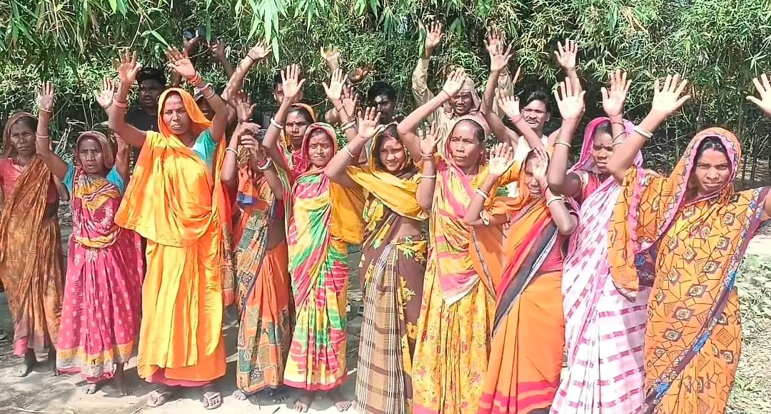 नल जल योजना से वंचित लोगों ने जताया आक्रोश, विभाग के खिलाफ जमकर बरसे