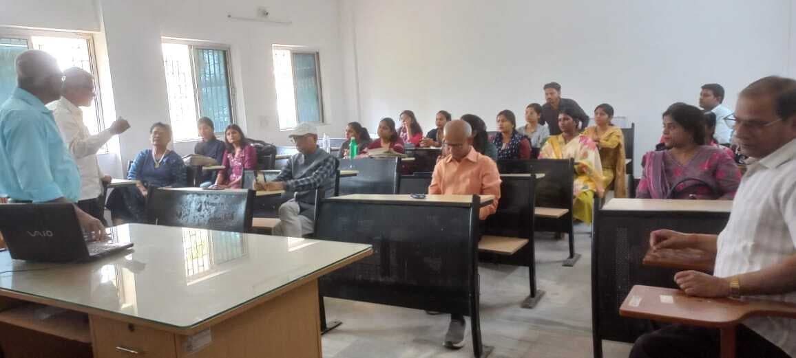 हरियाली से ढके भवन के अग्रभाग है ग्रीन फेकेड्स: विद्यानाथ