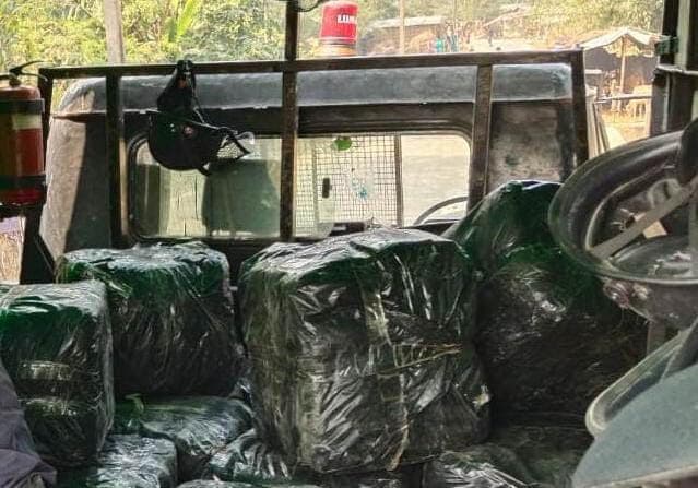 नेपाल के जहदा से 1103 किलो गांजा जब्त