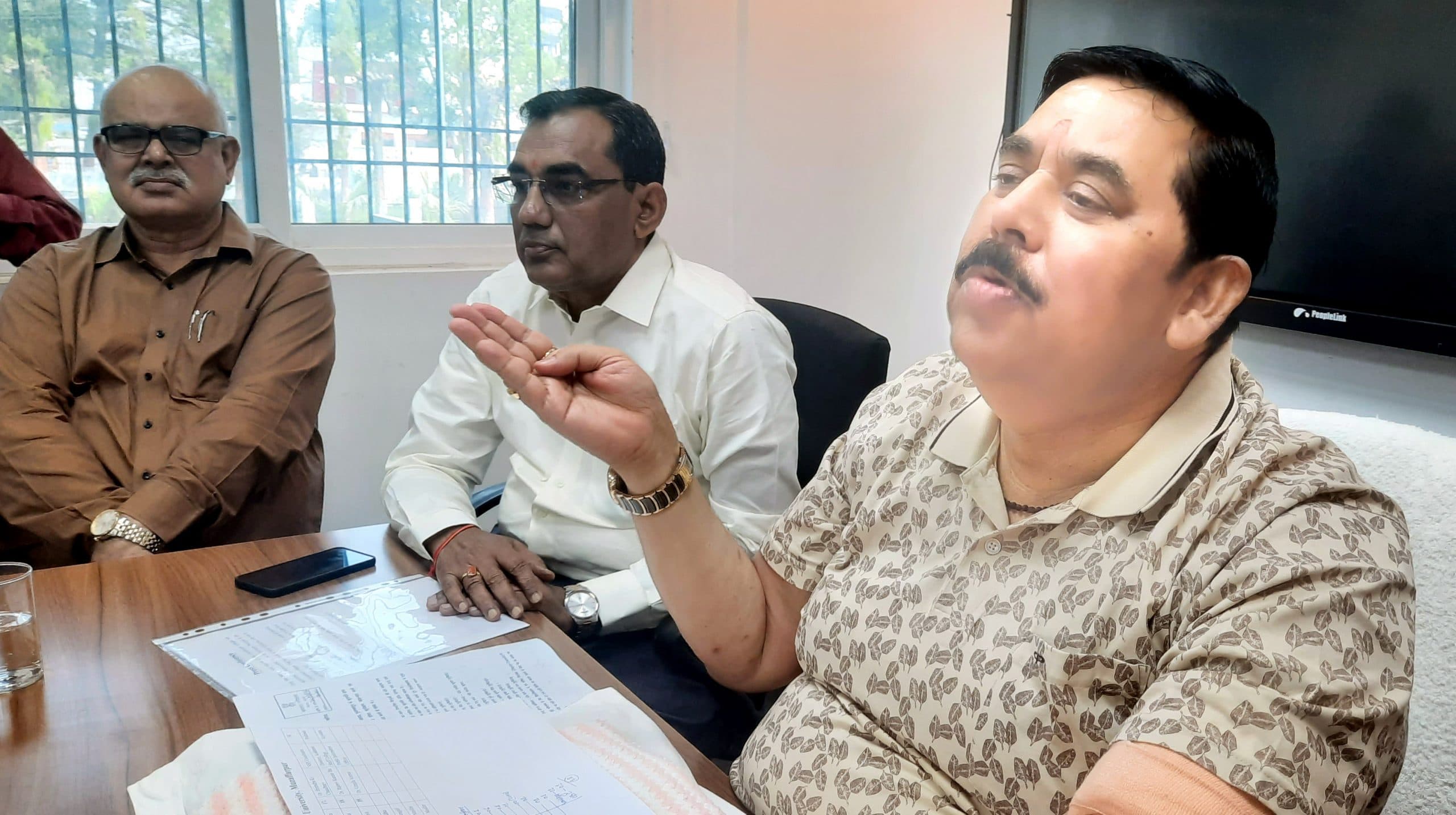 चहेते को अधिकारी बनाने का आरोप निराधार : वीसी