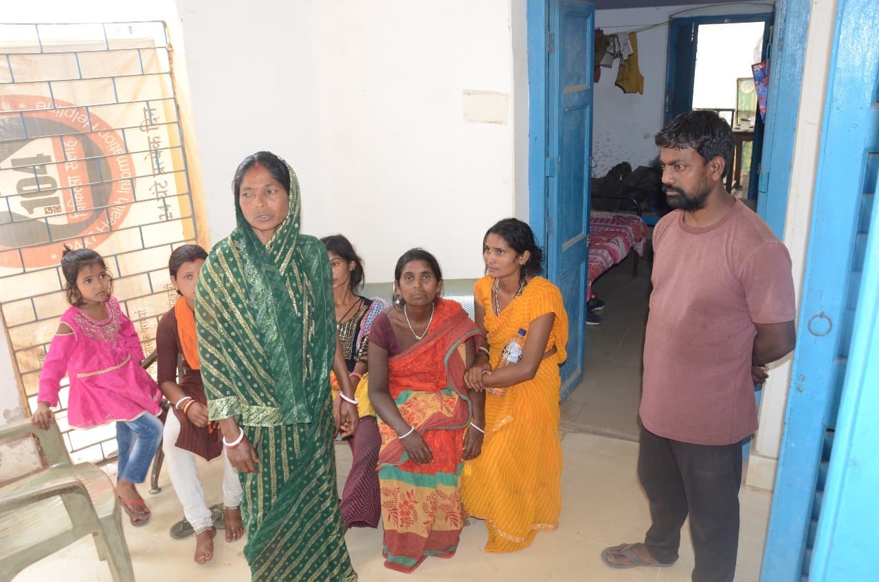 Deoghar news : सड़क हादसे में घायल किशोर की एक महीने बाद इलाज के दौरान मौत