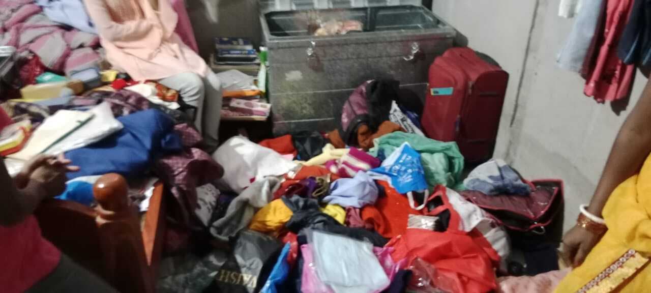 deoghar news : दादी के श्राद्ध कर्म में गये थे घरवाले, ताला तोड़कर पौने दो लाख की चोरी