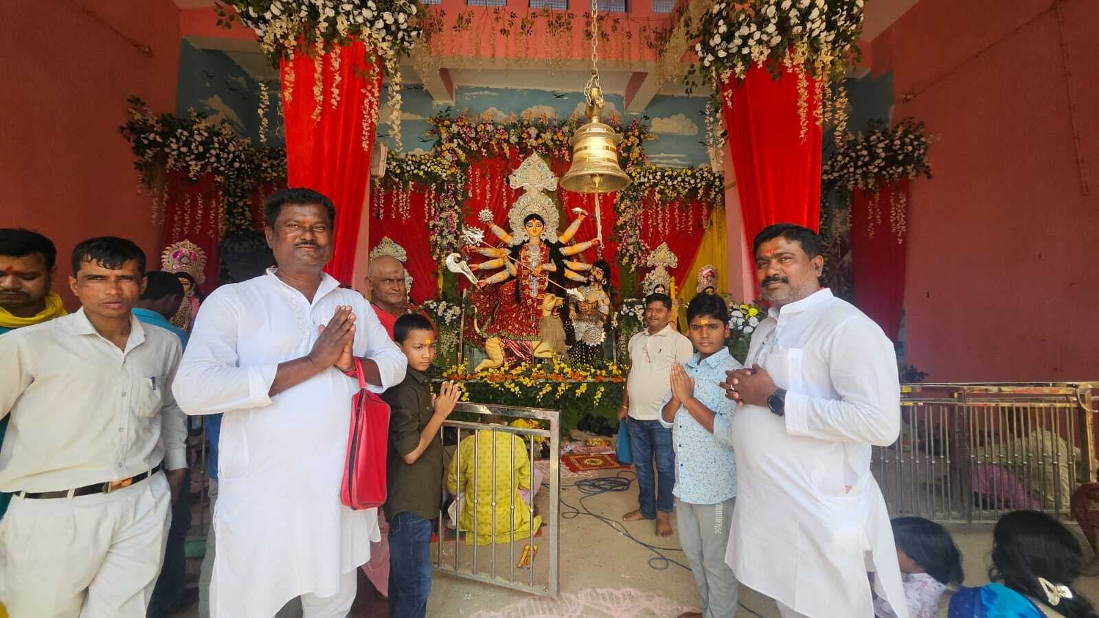 Madhubani News : खुला मां का दरबार, दर्शन को उमड़ी भीड़