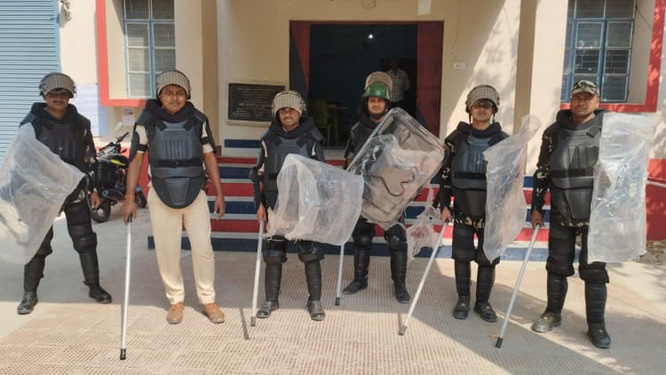 Samastipur News:रोसड़ा पुलिस ने दंगा रोधी उपकरण का किया मॉक ड्रिल