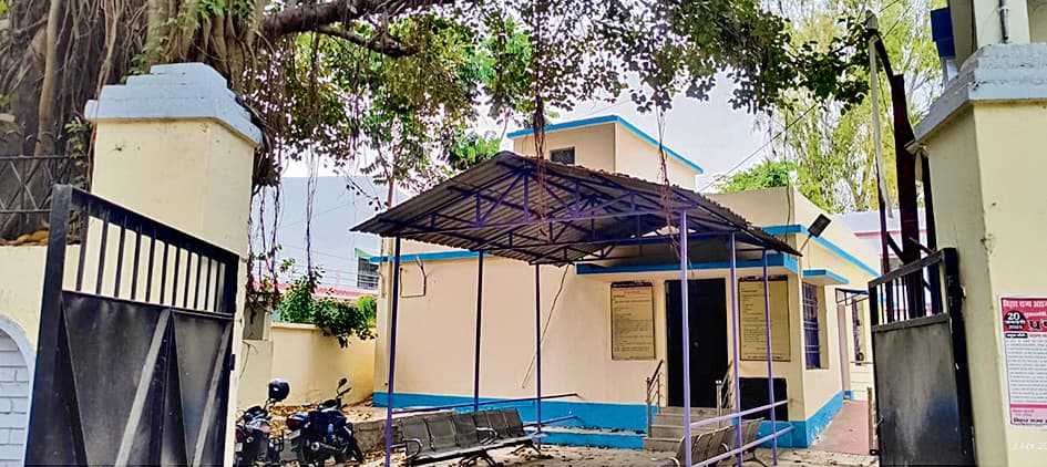 Gopalganj News  : उठाते हैं खैरात का अनाज, बेचते हैं लाखों के धान, अब कार्रवाई की बारी