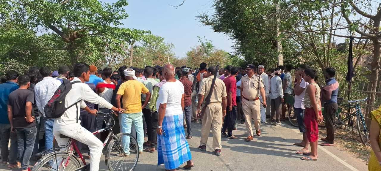 Madhubani News : वाहन की ठोकर से किशोर की गयी जान