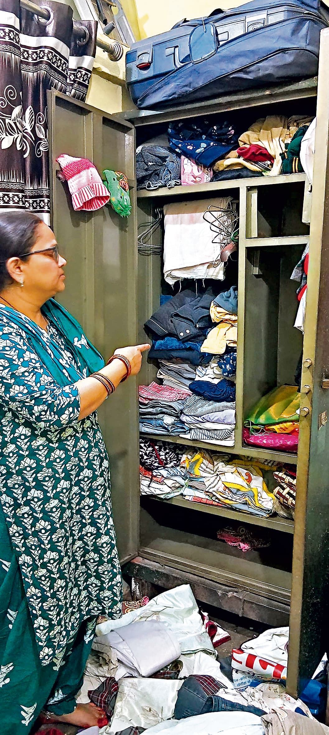 Dhanbad News : मुरली नगर में बीसीसीएलकर्मी के बंद क्वार्टर से 13 लाख की संपत्ति चोरी