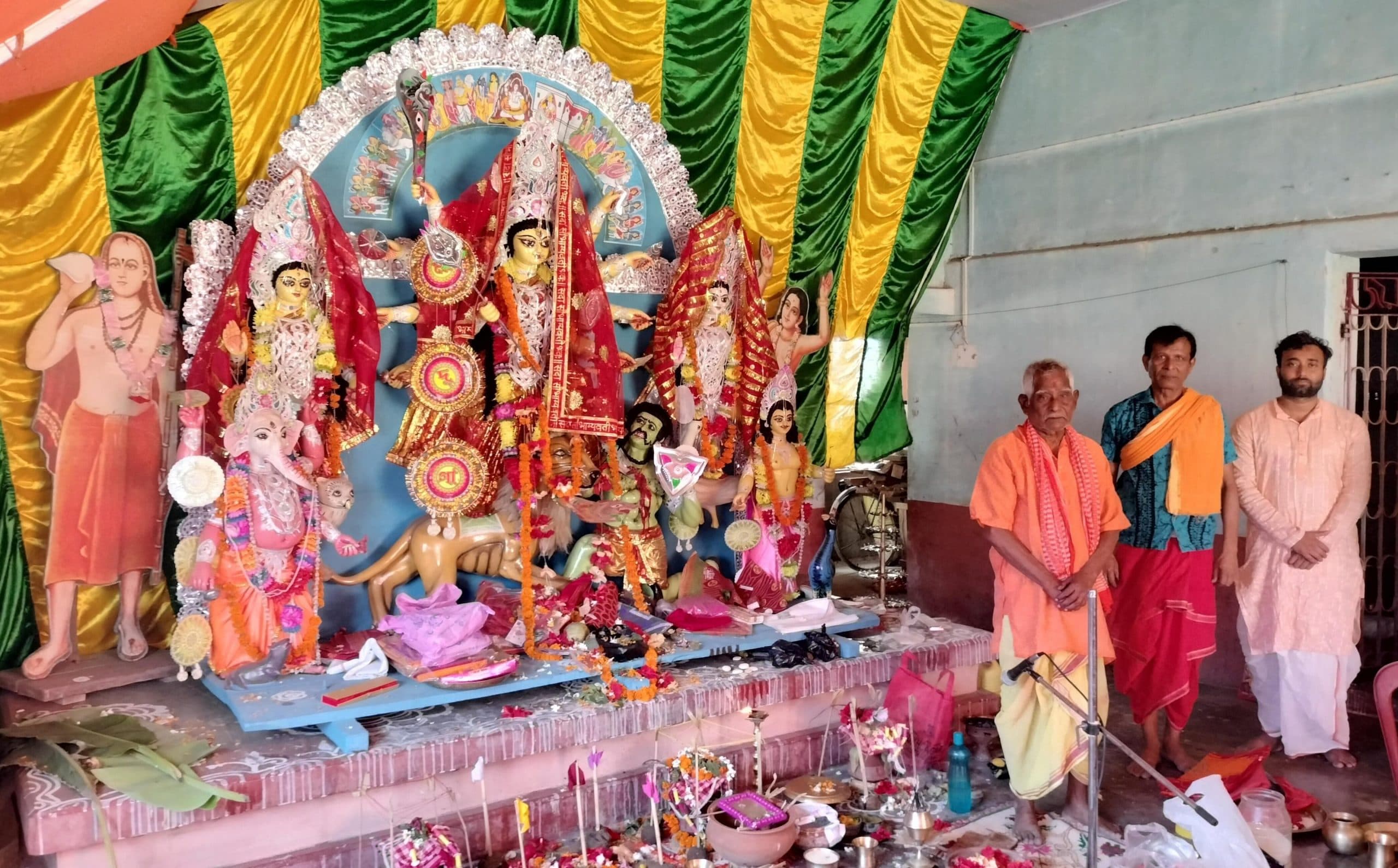 चैती नवरात्र के आठवें दिन मां गौरी की हुई पूजा