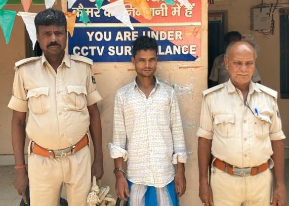 गेरूआ चौक से 5.10 ग्राम स्मैक के साथ तस्कर गिरफ्तार