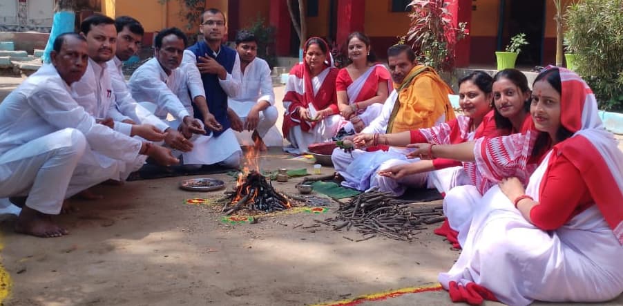 हवन यज्ञ  के साथ शिशु मंदिर में नवीन सत्र की कक्षा शुरू
