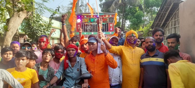 बजरंगबली मंदिर में मूर्ति स्थापना को लेकर हुआ नगर भ्रमण