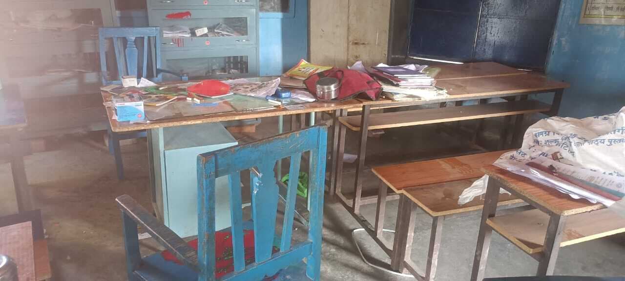 प्राथमिक विद्यालय मिनका में चोरी