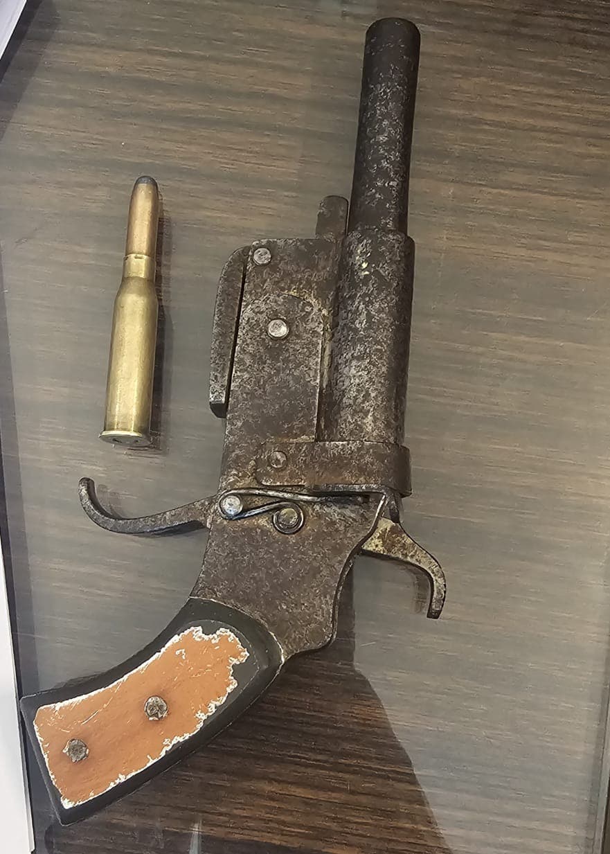 कट्टा व कारतूस के साथ अपराधी गिरफ्तार